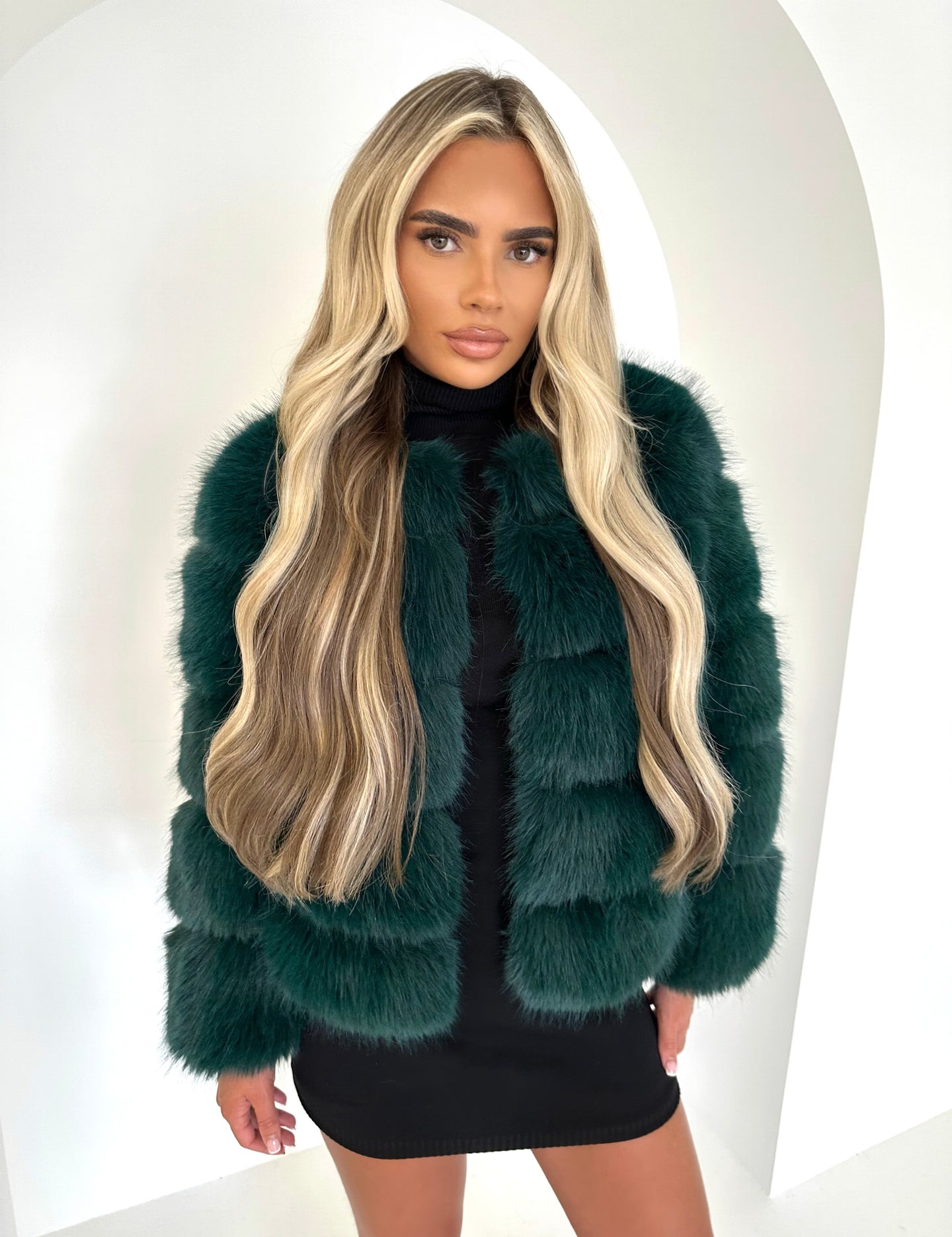 DOLCE faux fur 5 row coat cropped sleeve EMERALD GREEN